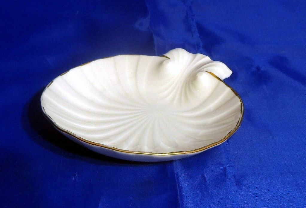 Vintage Noritake SHELL SHAPED DISH #N3893 Giftware, Gold Trim, Ivory China