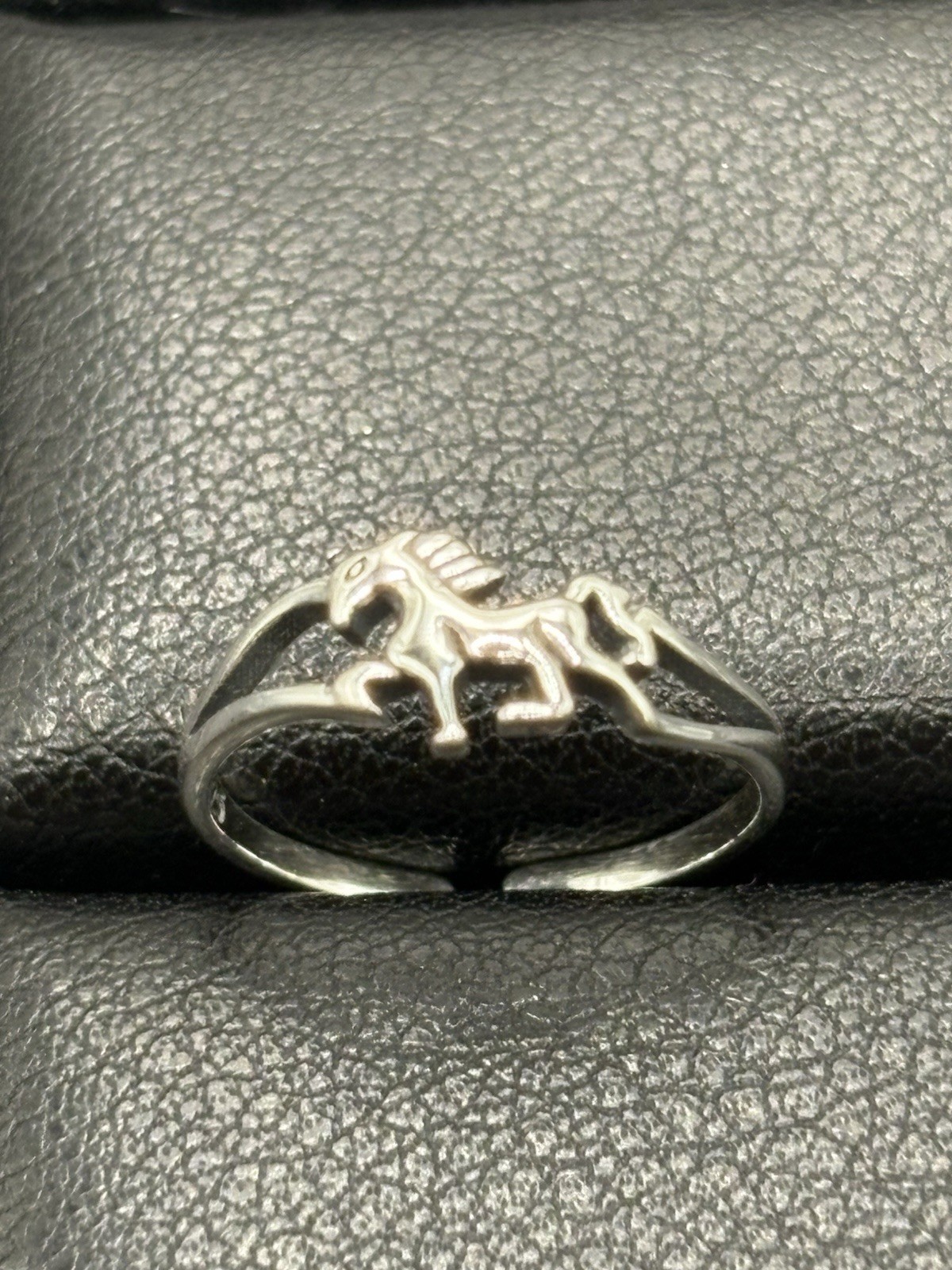 New Condition Sterling Silver Horse Galloping Toe Ring 925 B17