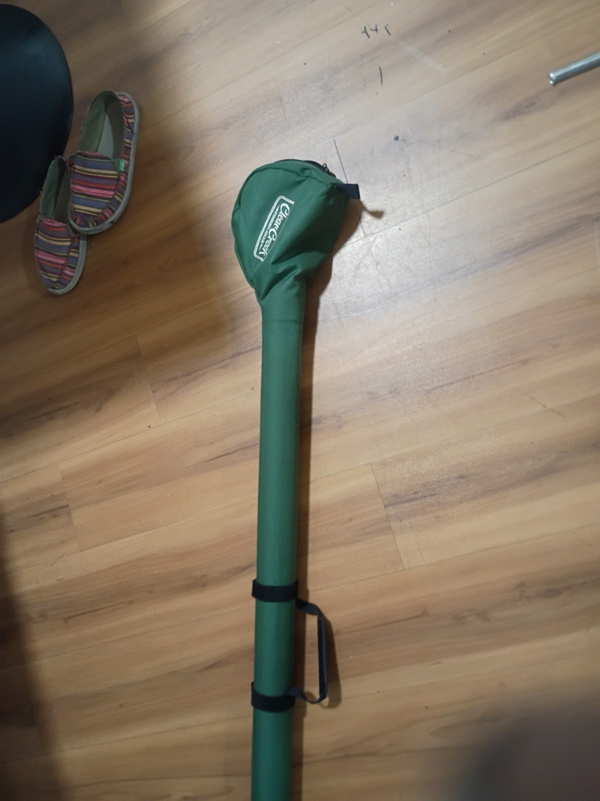 5 vintage fishing poles with reels all from the 1970s in excellent conditions