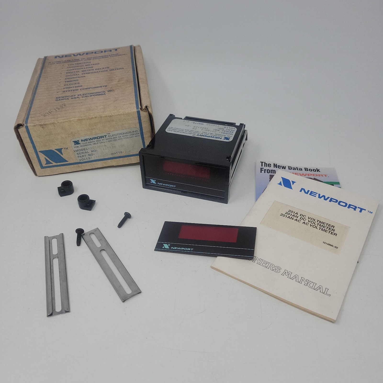 NOS NEWPORT 201AN-5 D4 VOLT METER 201AN5D4