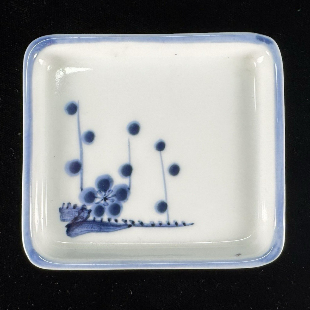 Japanese HASAMI YAKI Porcelain Trinket Dish Small Tray Blue White Floral JAPAN