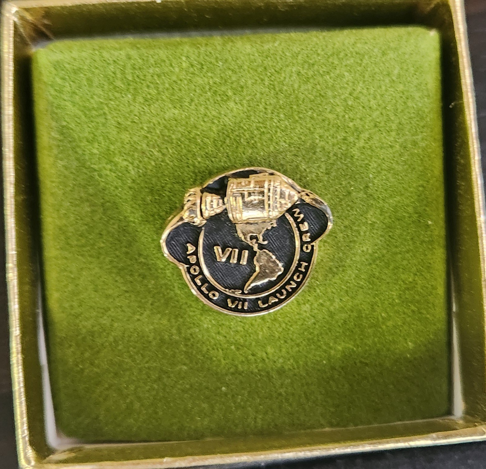NASA Apollo V11 (seven) Original 1968 Launch Team Member Pin