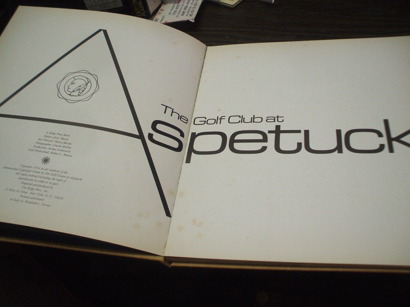 THE GOLF CLUB AT ASPETUCK Book - 1974