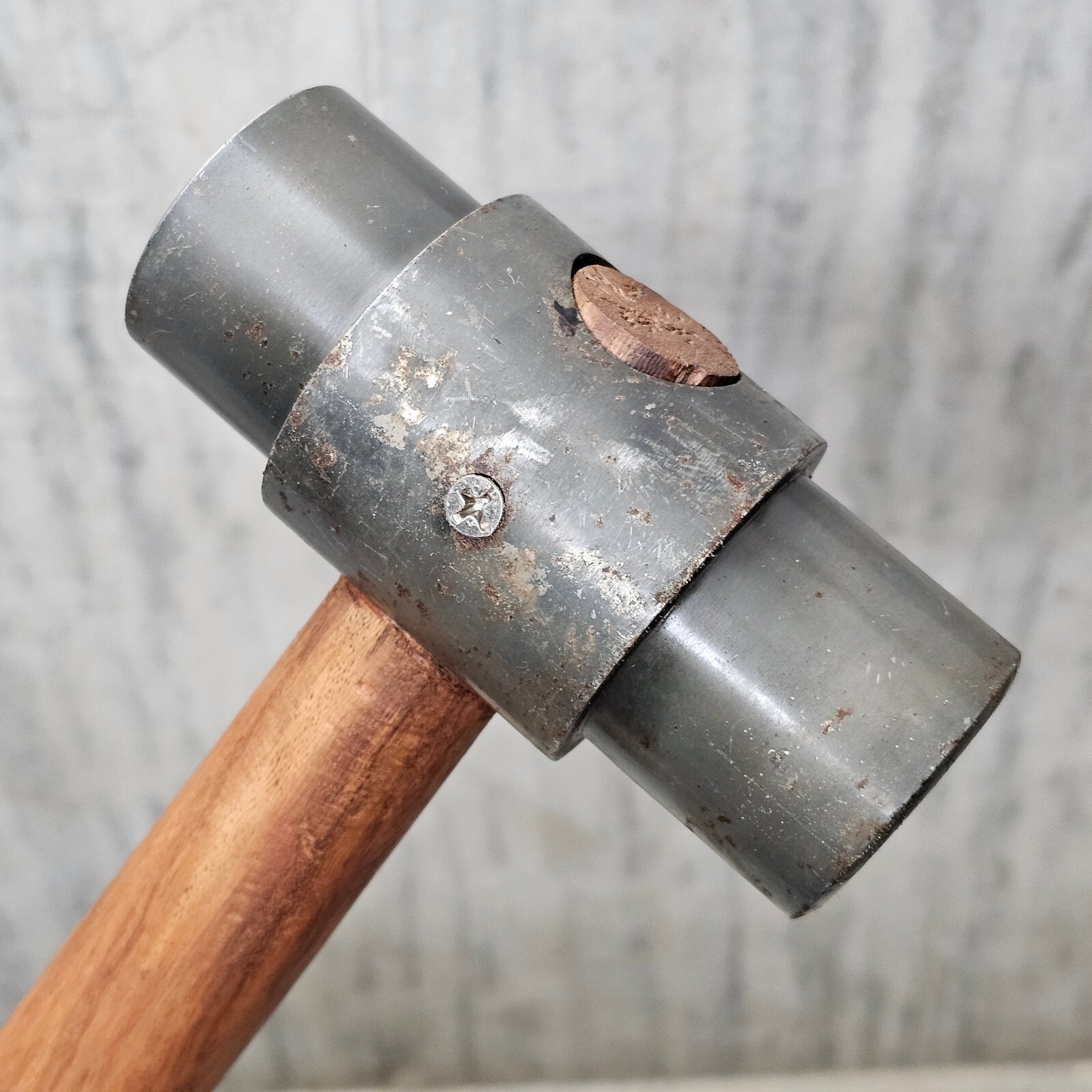 Black Iron 1.7 Kg Round Flat Hammer Blacksmith Wooden Handle Collectible Useful