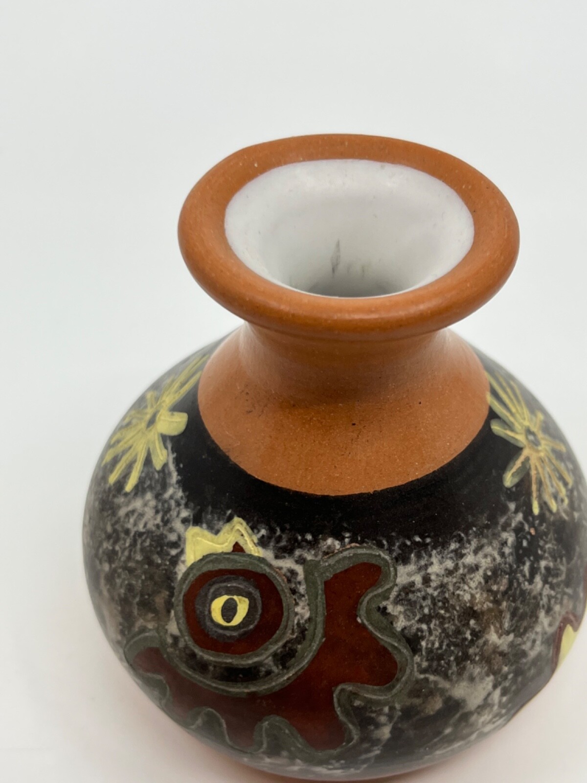 Peruvian Studio Pottery Vase/Jug Seminario 3.5" Flowers & Sun Marked