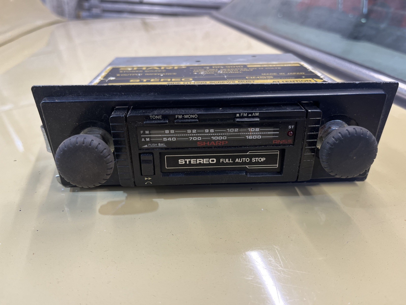 SHARP RG-9010 CAR RADIO CASSETTE 1970's PERIOD ITEM