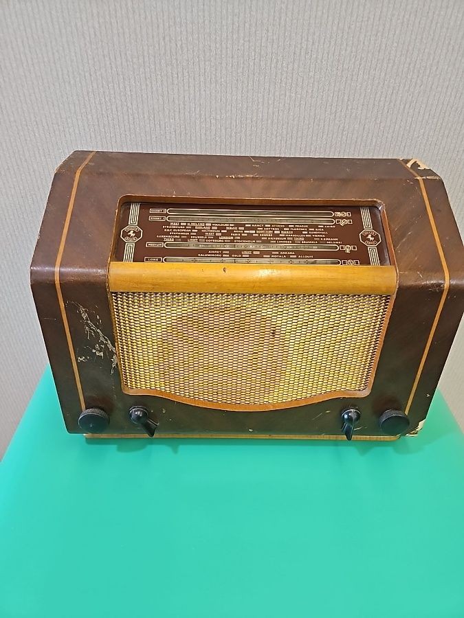 Invicta Model 72/73 Vintage Tube Radio Shortwave MW LW England Parts Repair