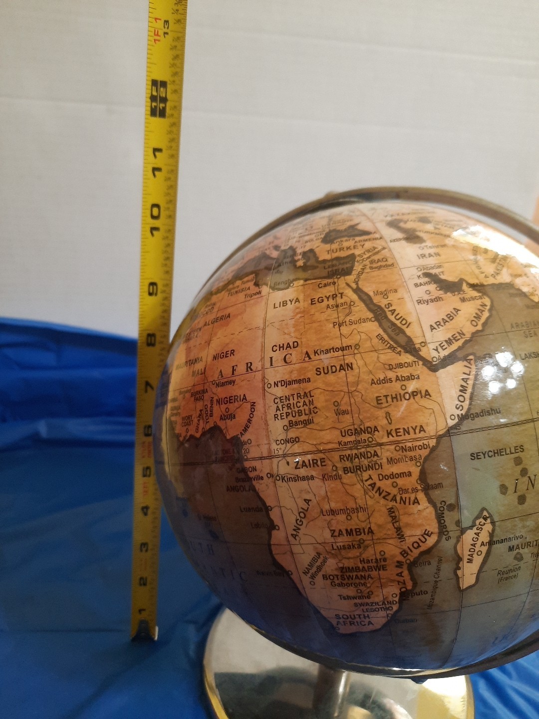 Vintage UG Globe 10"