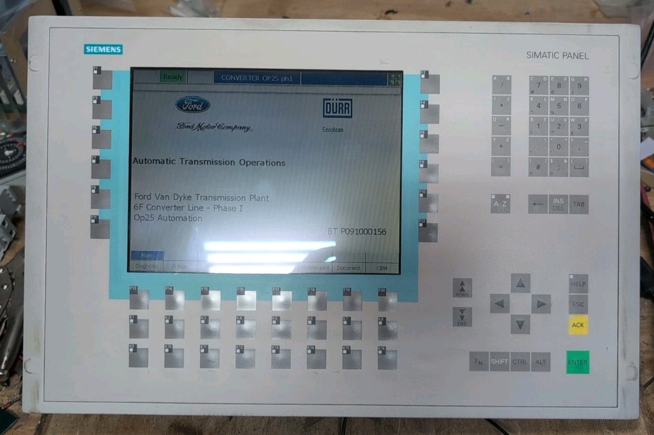 Siemens Simatic / 6AV6542-0CC10-0AX0 / PANEL OP270 KEY-10 CSTN