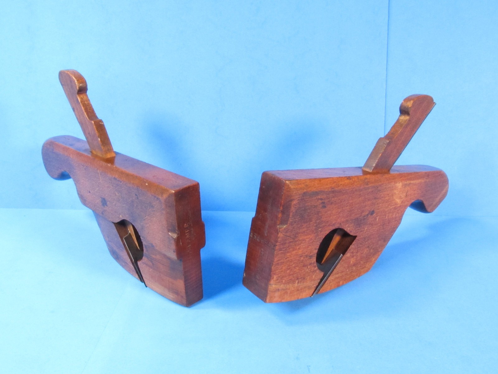 matched pair same radius Sims London wood molding planes 1 curved 1 compassed