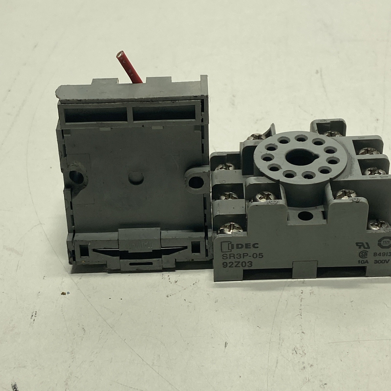 Idec Relay Socket SR3P-05 92Z03