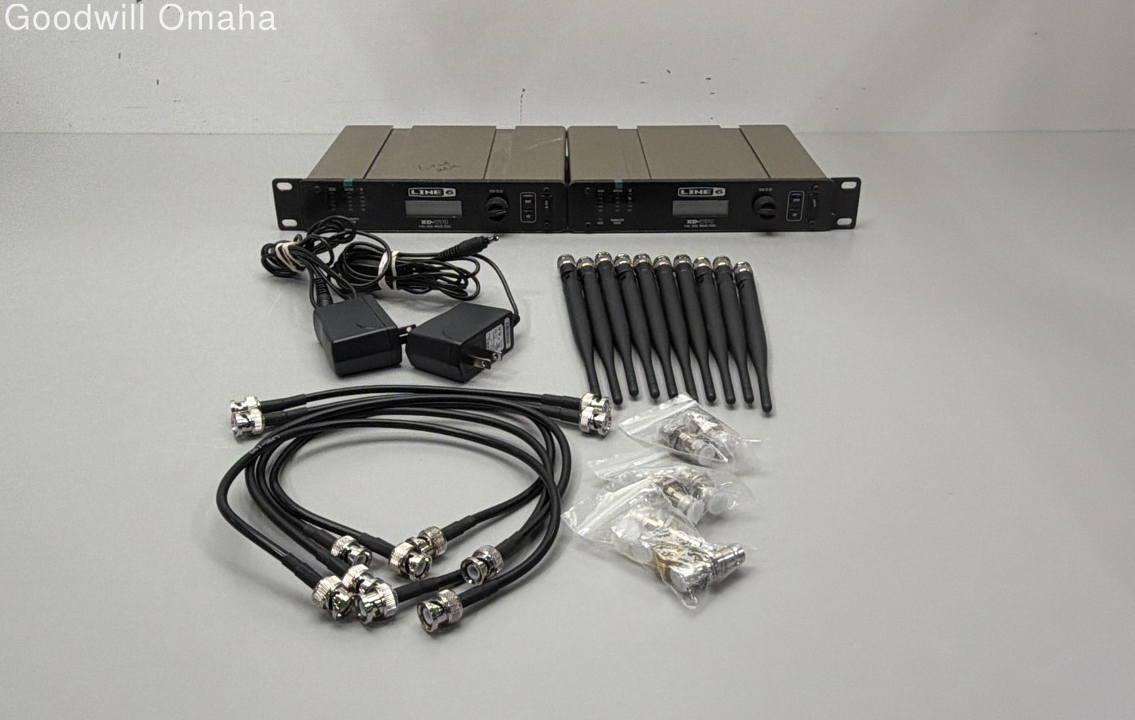 Lot of 2 Line 6 XD-V70 Digital Wireless System Receivers -UNTESTED -PARTS/REPAIR