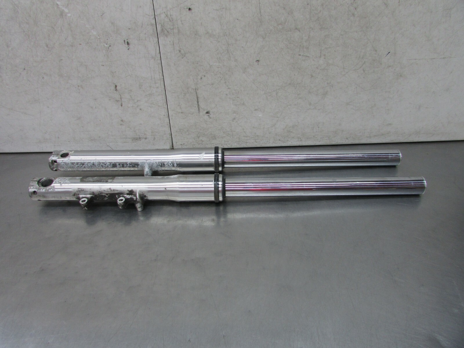324 I HONDA SHADOW ACE 750 CD 2001 OEM  FRONT FORK (TWO) STRAIGHT