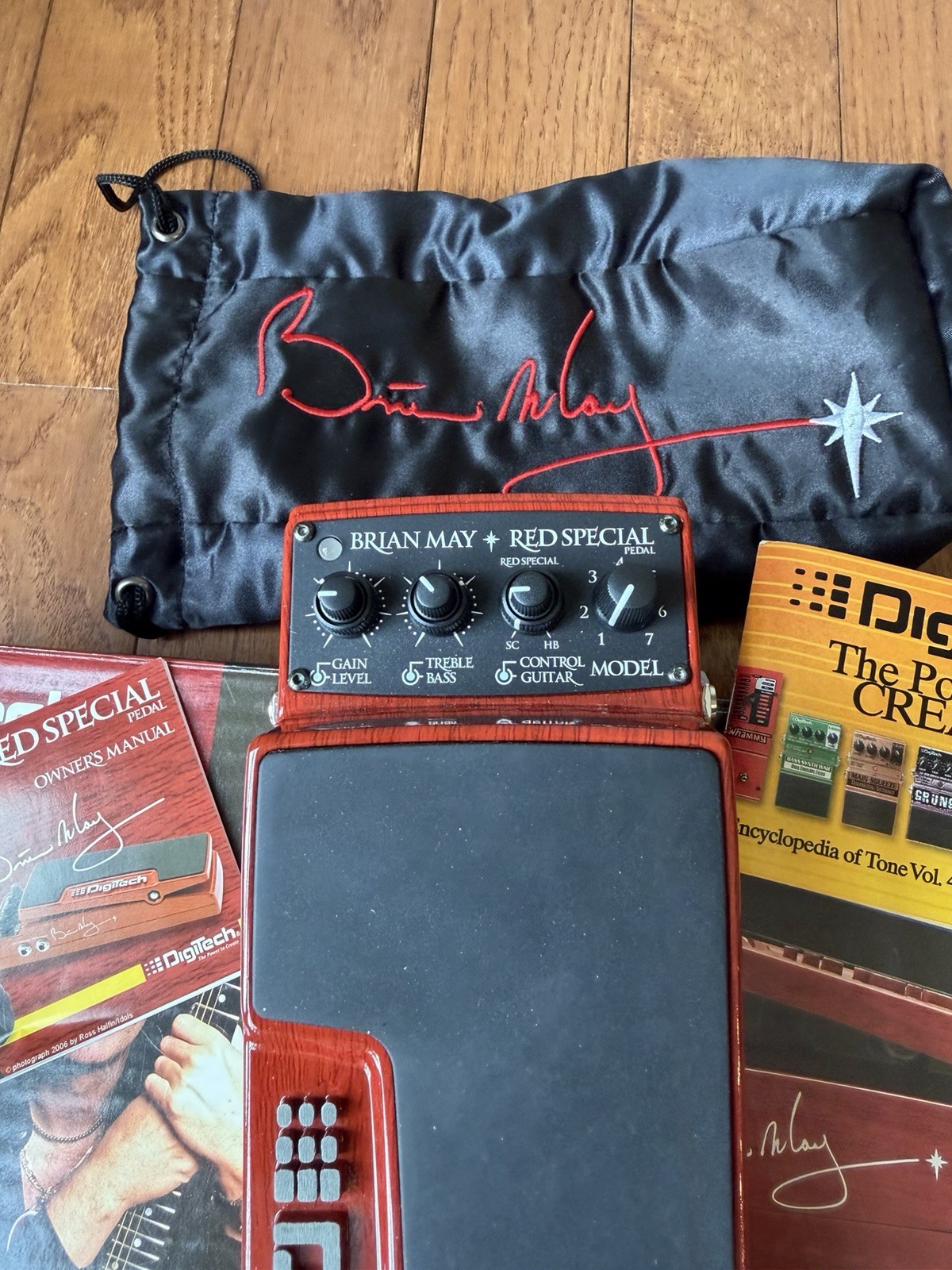 DigiTech Brian May Red Special