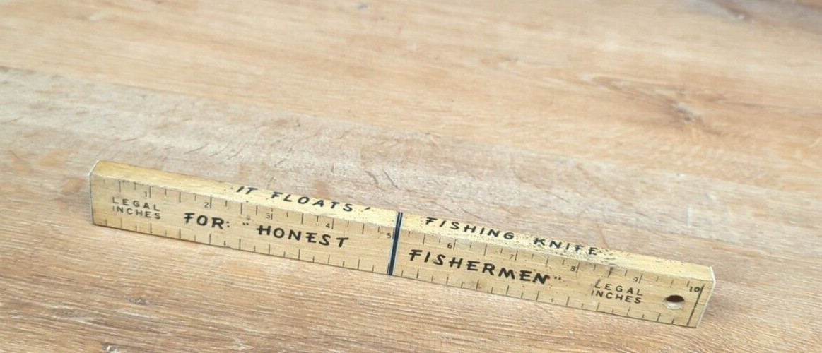Fishing Knife "It Floats" Honest Dishonest Collectible Fisherman Tackle Tool