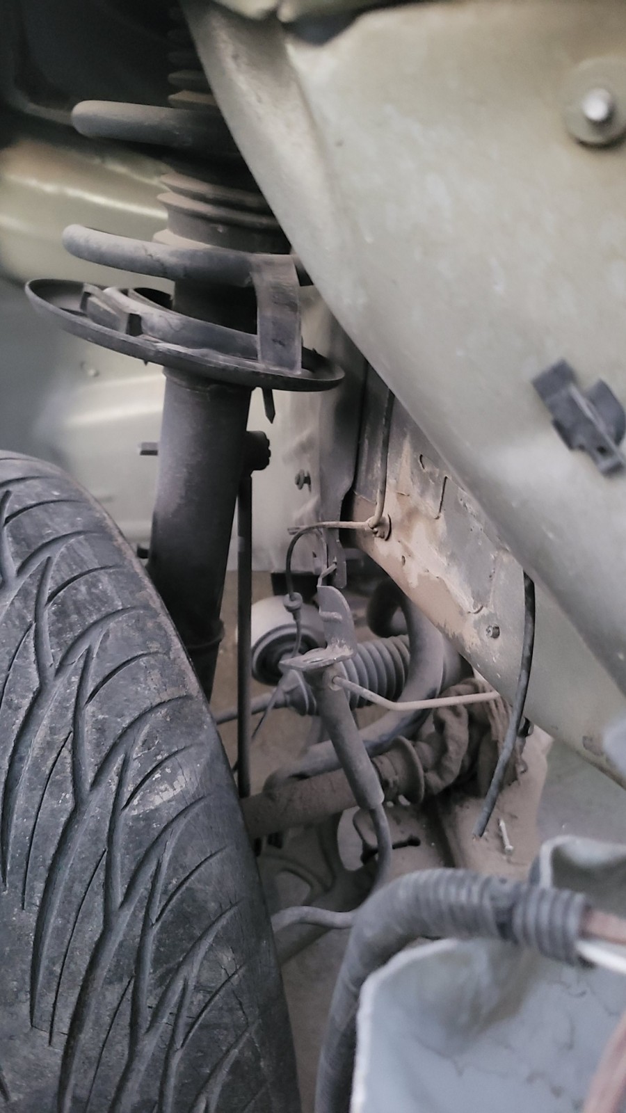 2013-2019 Ford Explorer 3.7 Right Suspension Assembly