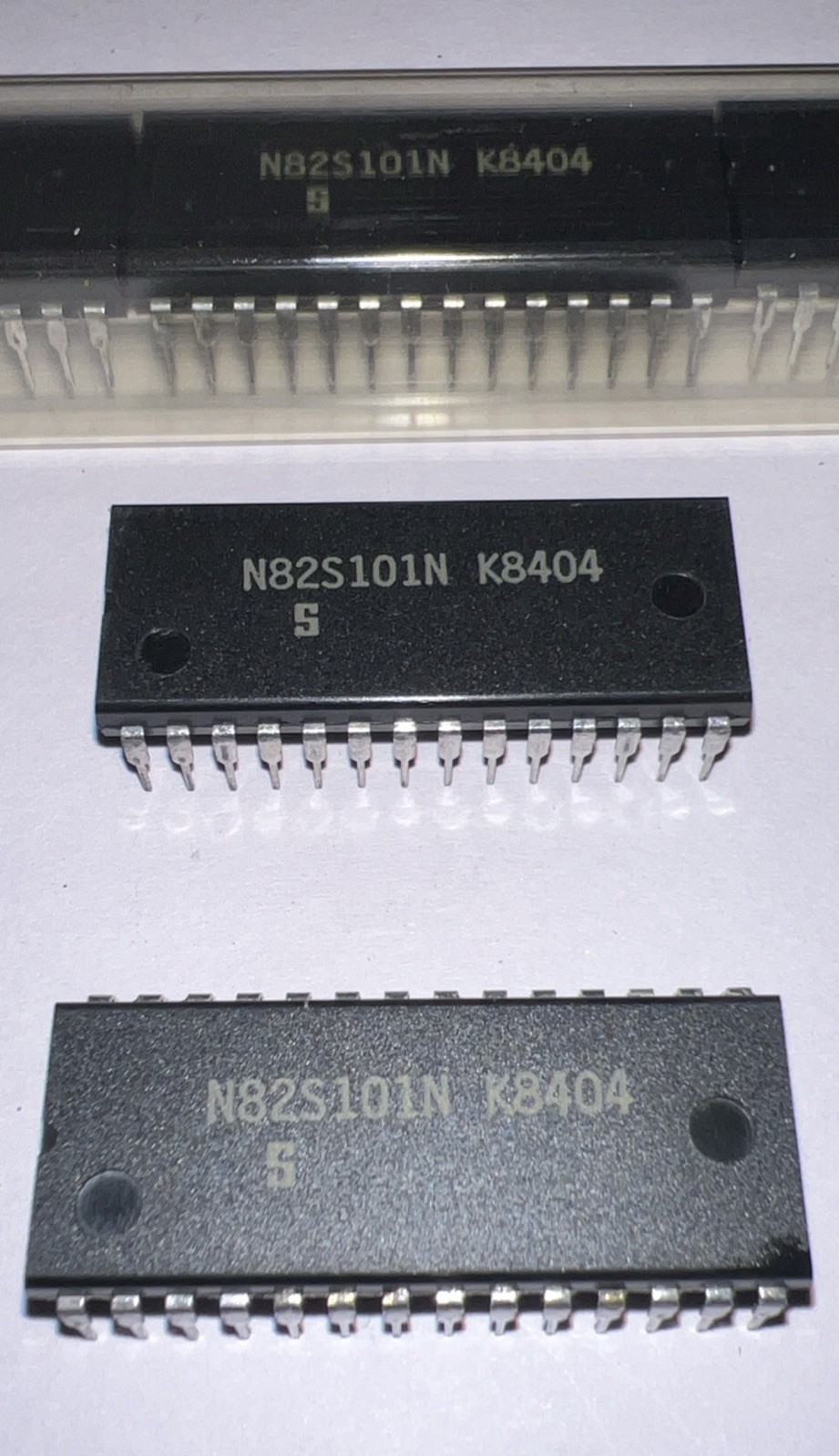Signetics N82S101N  Field Programmable Logic Array  New Lot 2 From Static Tube