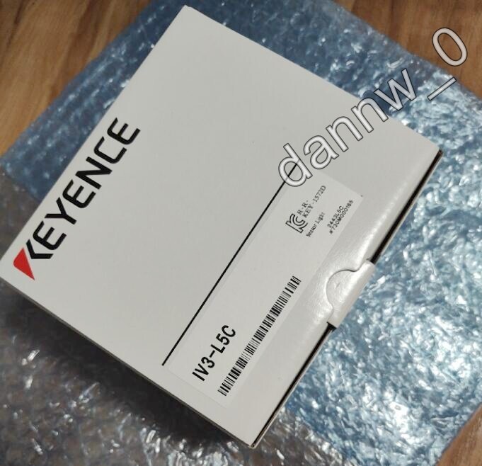 fedexNEW IN BOX KEYENCE IV3-L5C Light Source#
