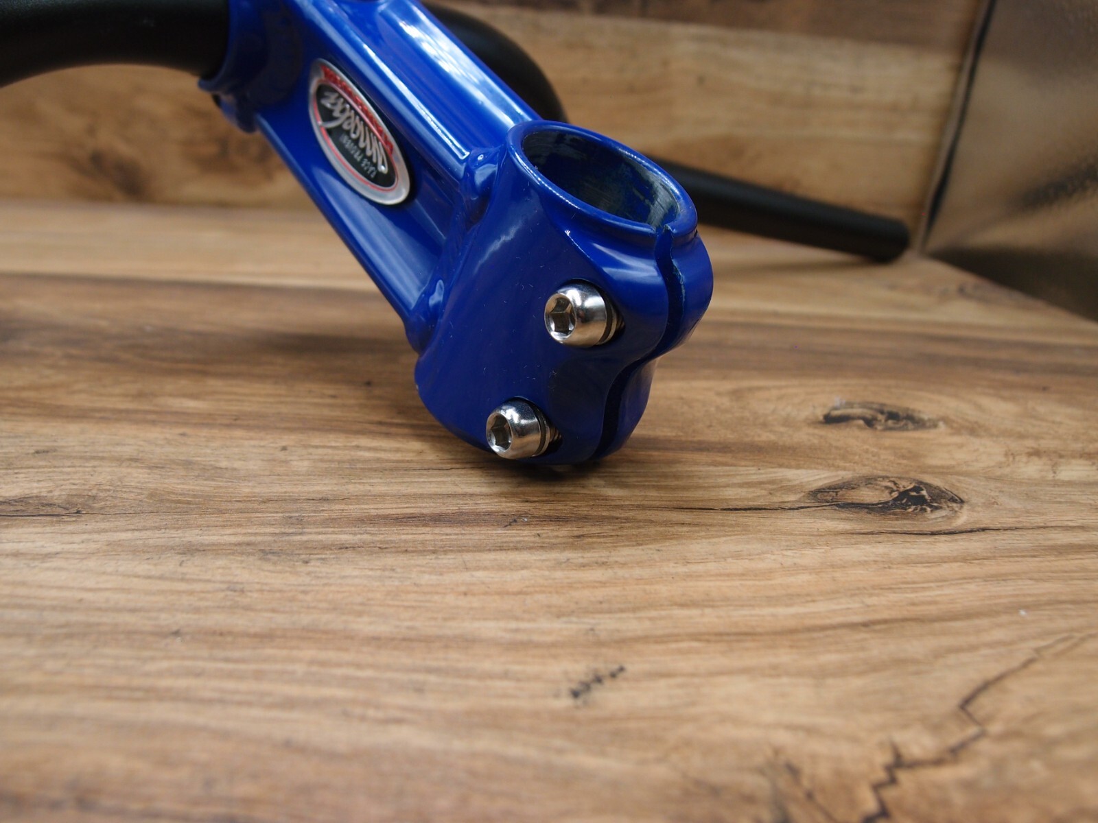 AMOEBA Race Proven ahead stem 1 1/8 in + riser handlebar Mode Components