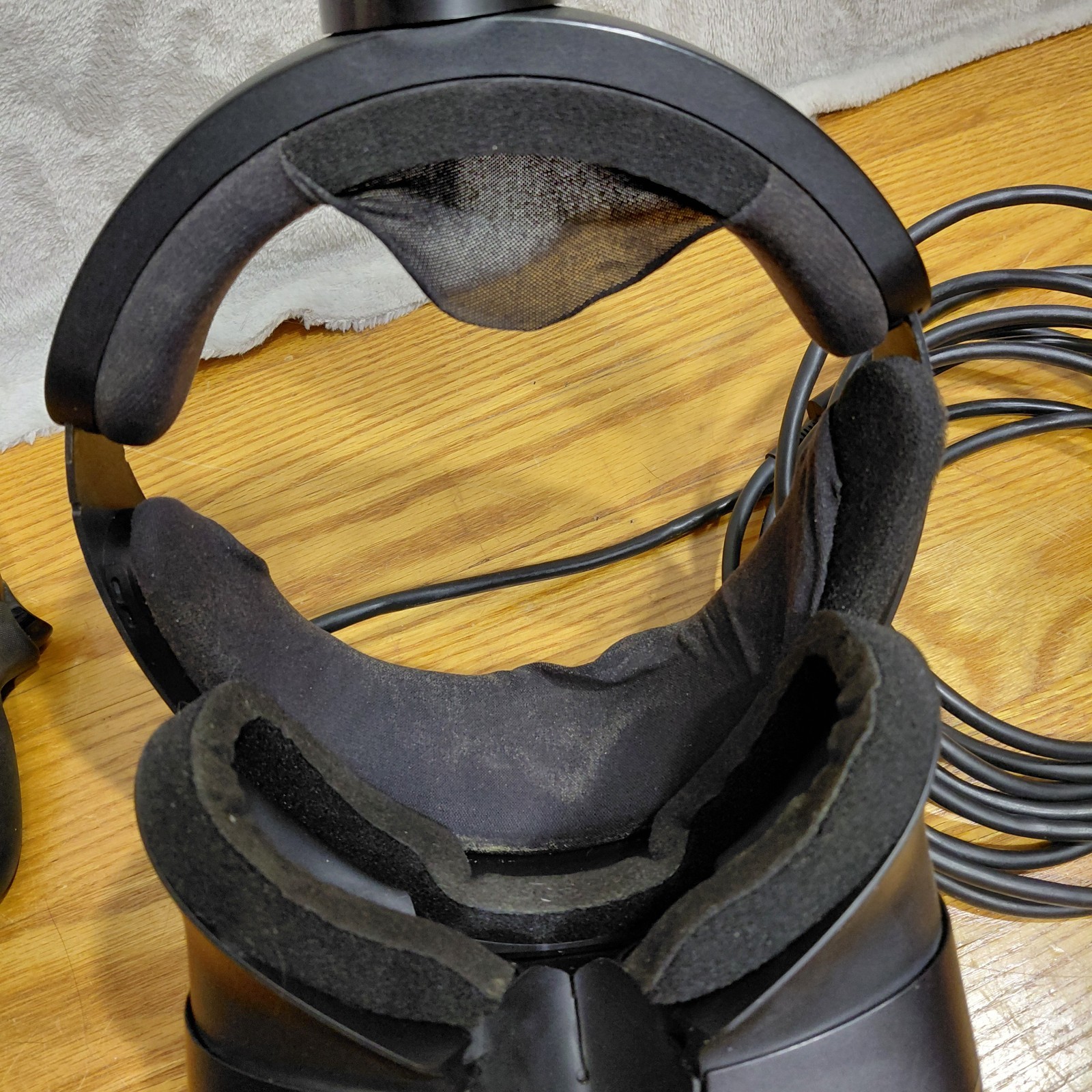 Meta Oculus Rift S VR Set w/ Controllers In Box Original Oculus