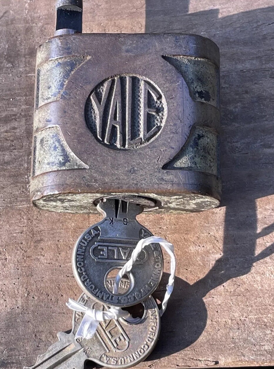 Antique Yale Brass Padlock With 2 Keys