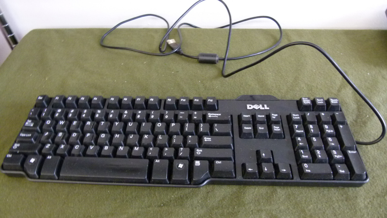 Dell Model L100 USB Wired Desktop Keyboard Black