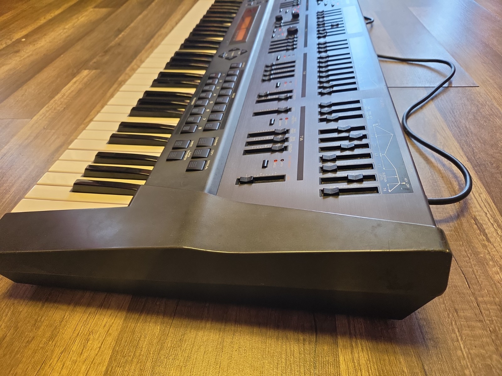 Roland JD-800 Digital Synthesizer Tested Working
