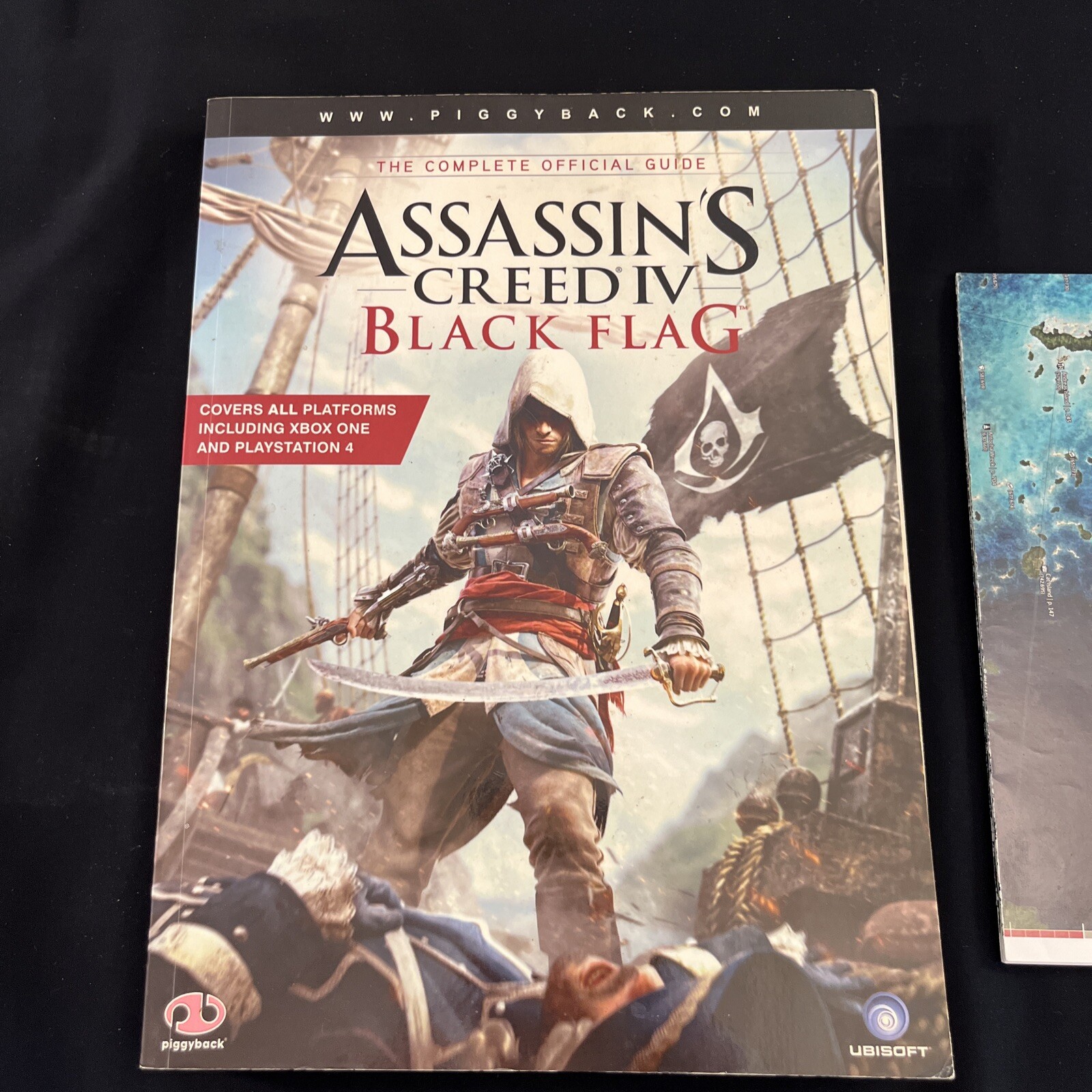 THE COMPLETE OFFICIAL GUIDE ASSASSIN'S CREED BLACK FLAG (319 PAGES) THICK BOOK