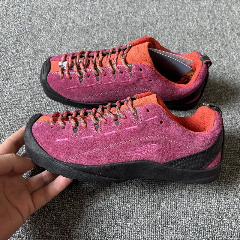 KEEN Women's Round-Toe Outdoor Hiking Shoes - Low Cut Casual Trail Sneakers
