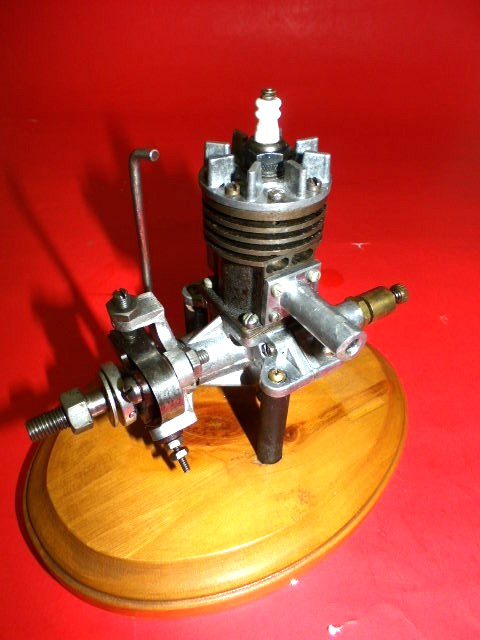 RARE VINTAGE 1936 GHQ NEW OLD STOCK AERO IGNITION ENGINE BEAUTY W/TROPHY STAND