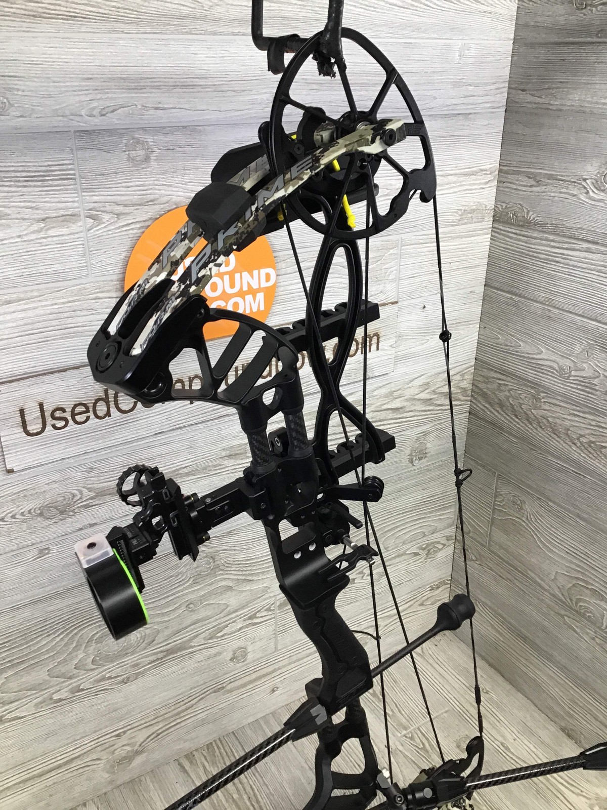 Used Prime Form 30 50-60#/28" Black riser/Camo limb LOADED PACKAGE