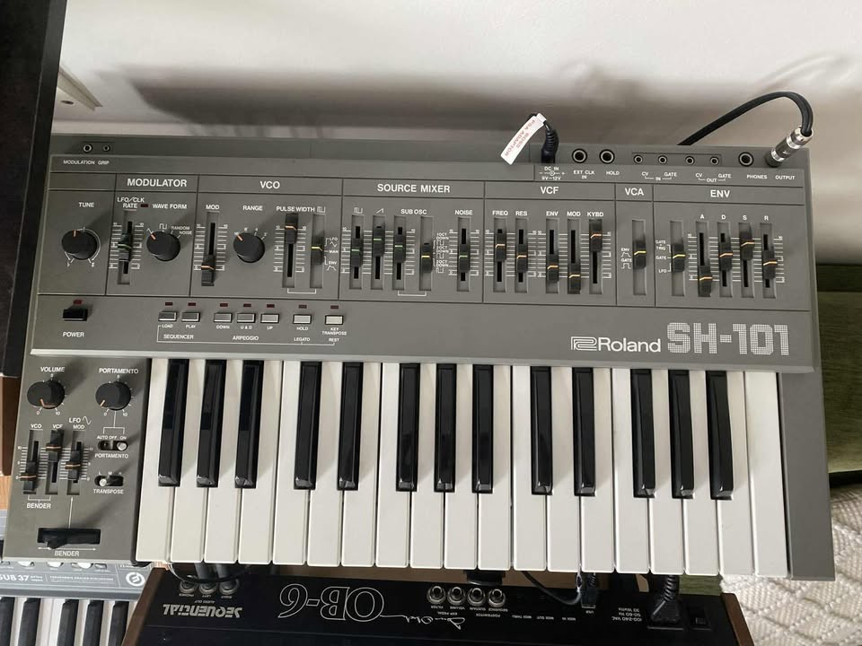 Roland SH-101 Gray with Modulation Grip & AC Adapter Tested Working Synthesizer