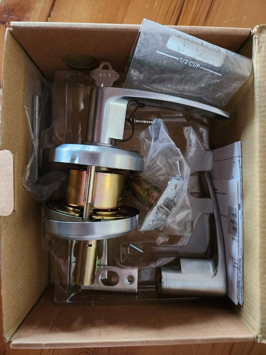 Stanley Commercial Door Hardware - Storeroom Function - F86 - GR2 Square