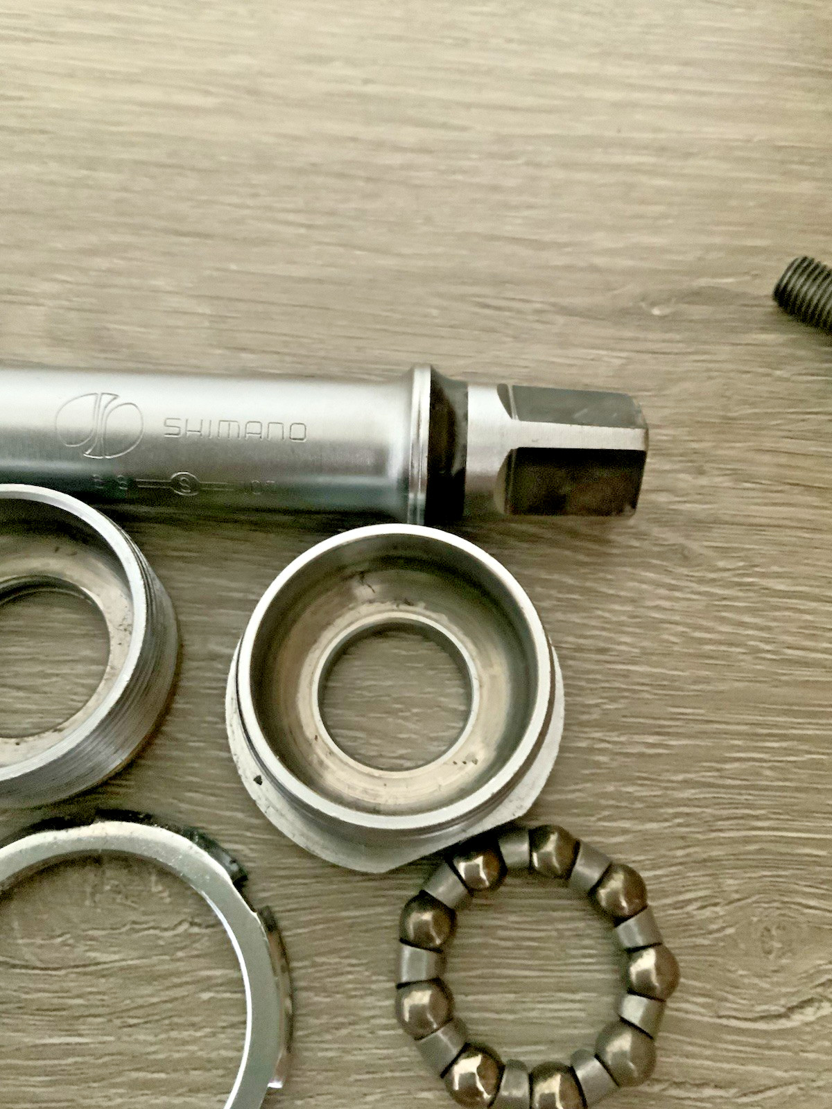 SHIMANO 600 BOTTOM BRACKET 68-114 MM BRITISH THREADED