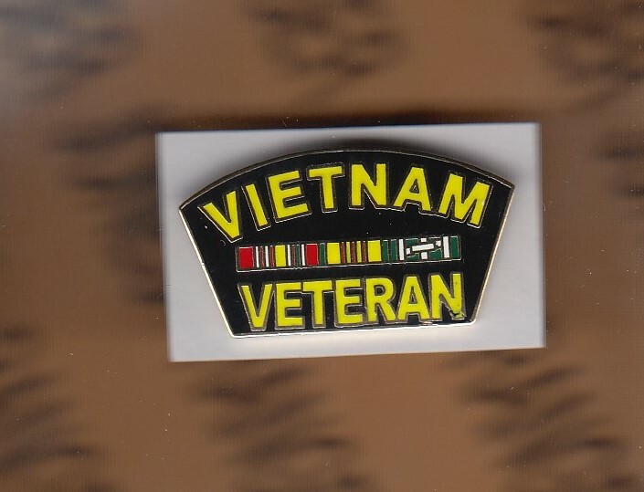 USA VIETNAM VETERAN crest hat 1.25" badge c/b B