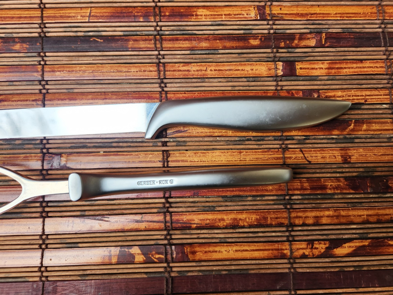GERBER LEGENDARY BLADES - SNICKERSNEE KNIFE and RON FORK CARVING SET - SHARP!!!