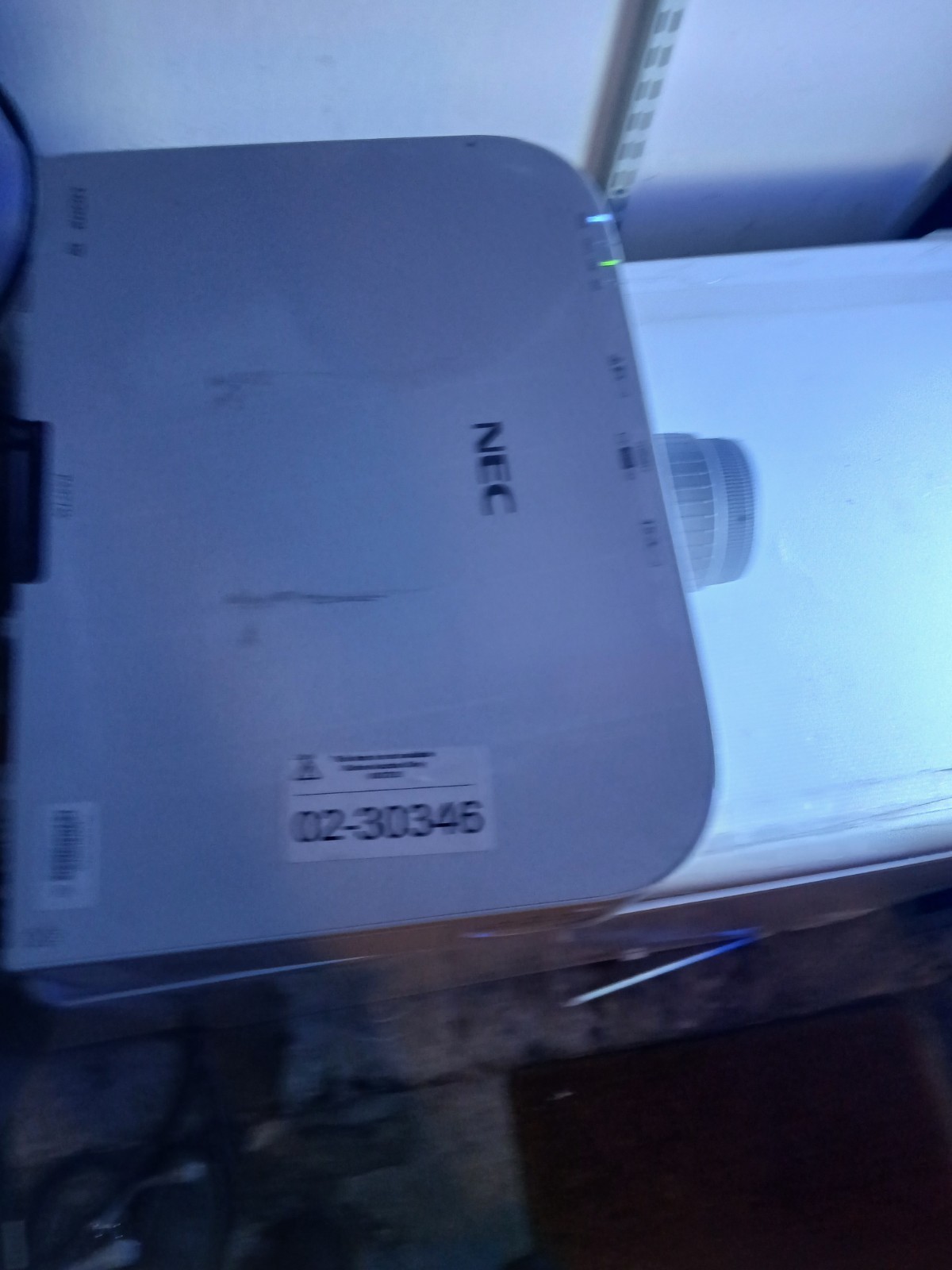 NEC PA571W, projector