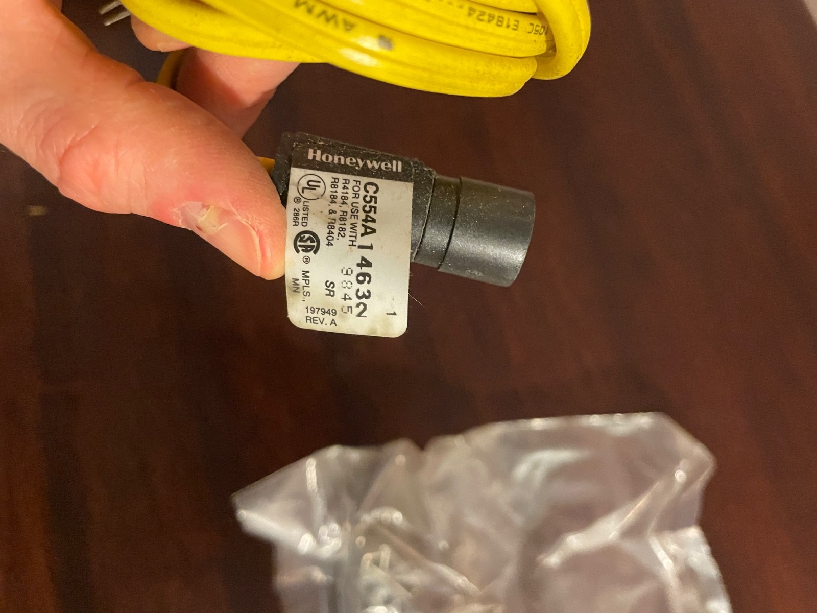 New (NIB) HoneywellC554A 1463 Universal Model U Cadmium Sulfide Flame Detector