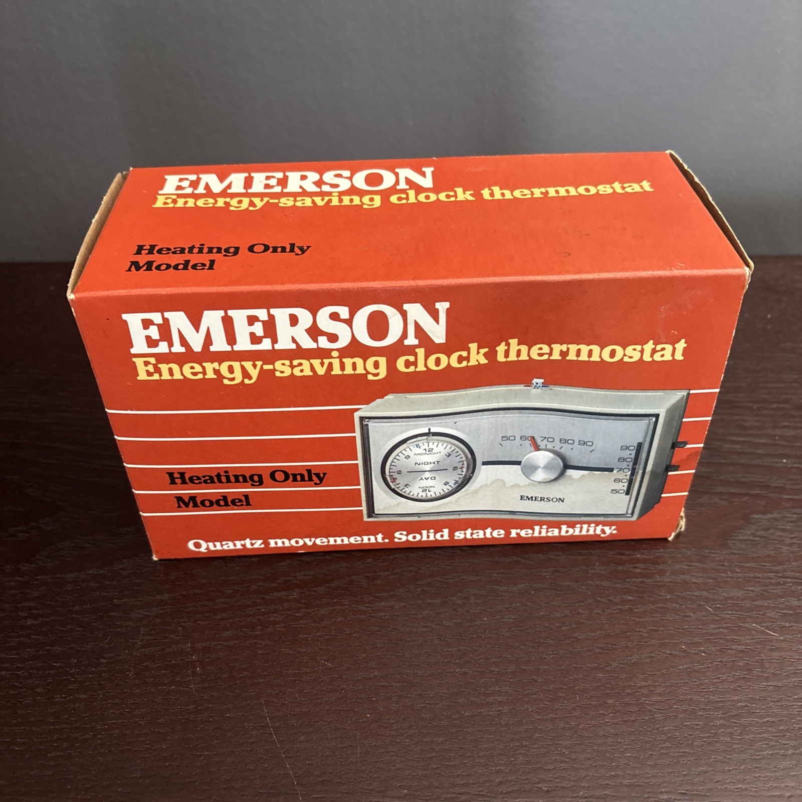Vintage Emerson Energy-Saving Clock Thermostat 1F76-353