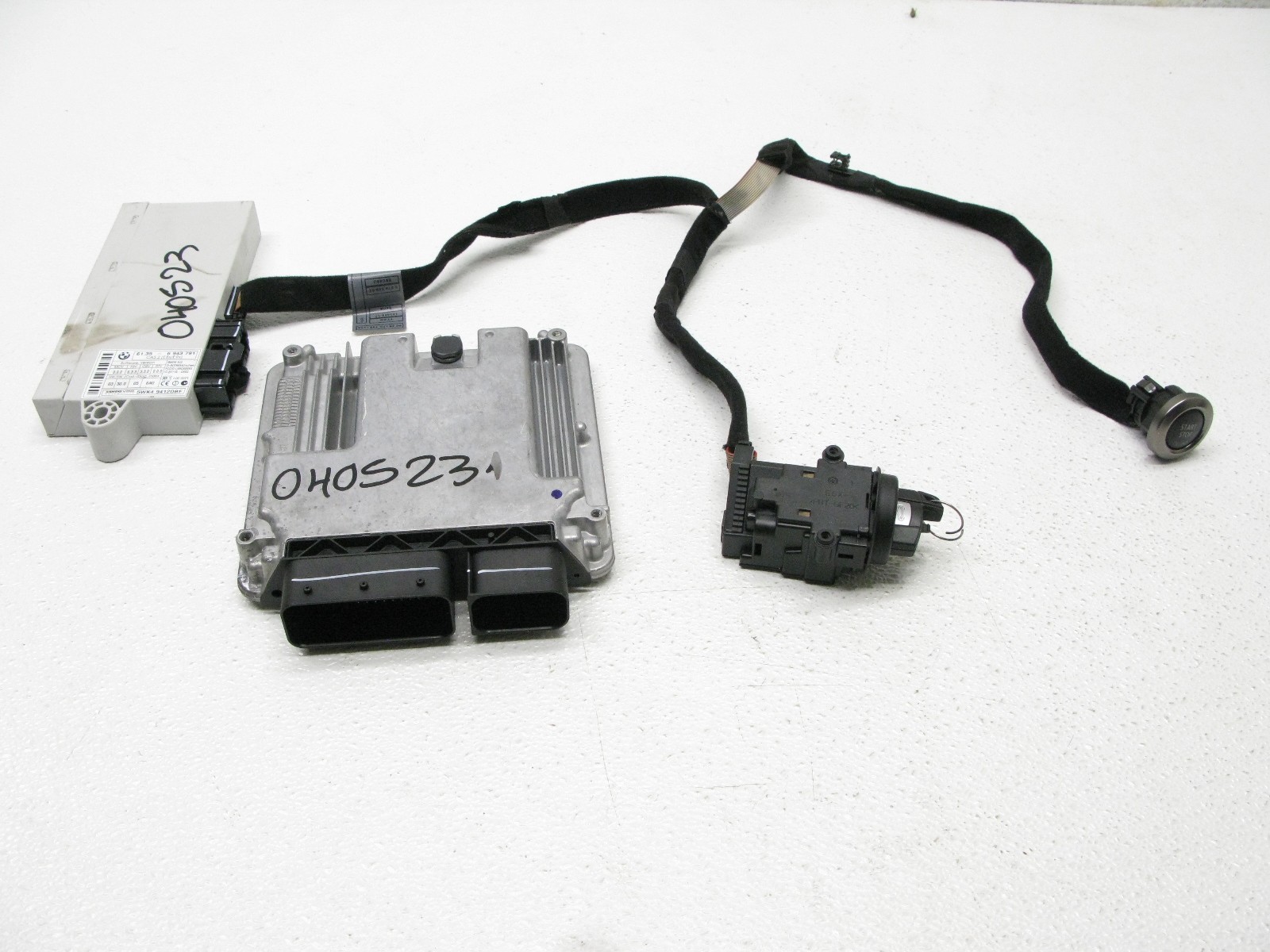 06-07 BMW E63 E64 650i 4.8 ENGINE IGNITION COMPUTER MODULE ECU KEY OEM 040523