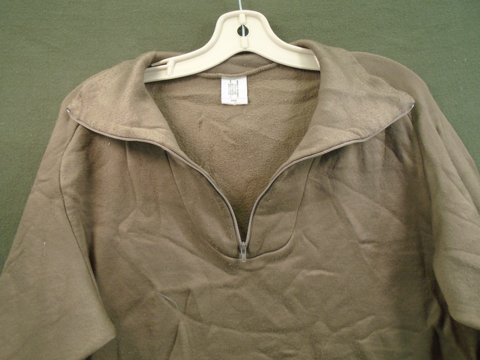 US Military Polypropylene Cold Weather Undershirt Polypro Size Medium 1997 295-C