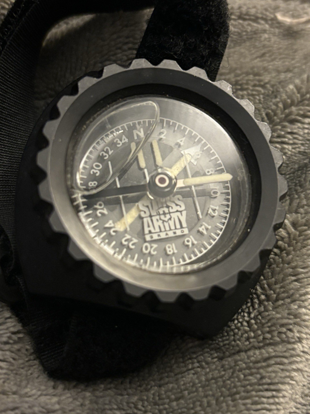 Swiss Army Brand Vintage Wrist Compass Nylon Bracelet Skydiving Outdoors