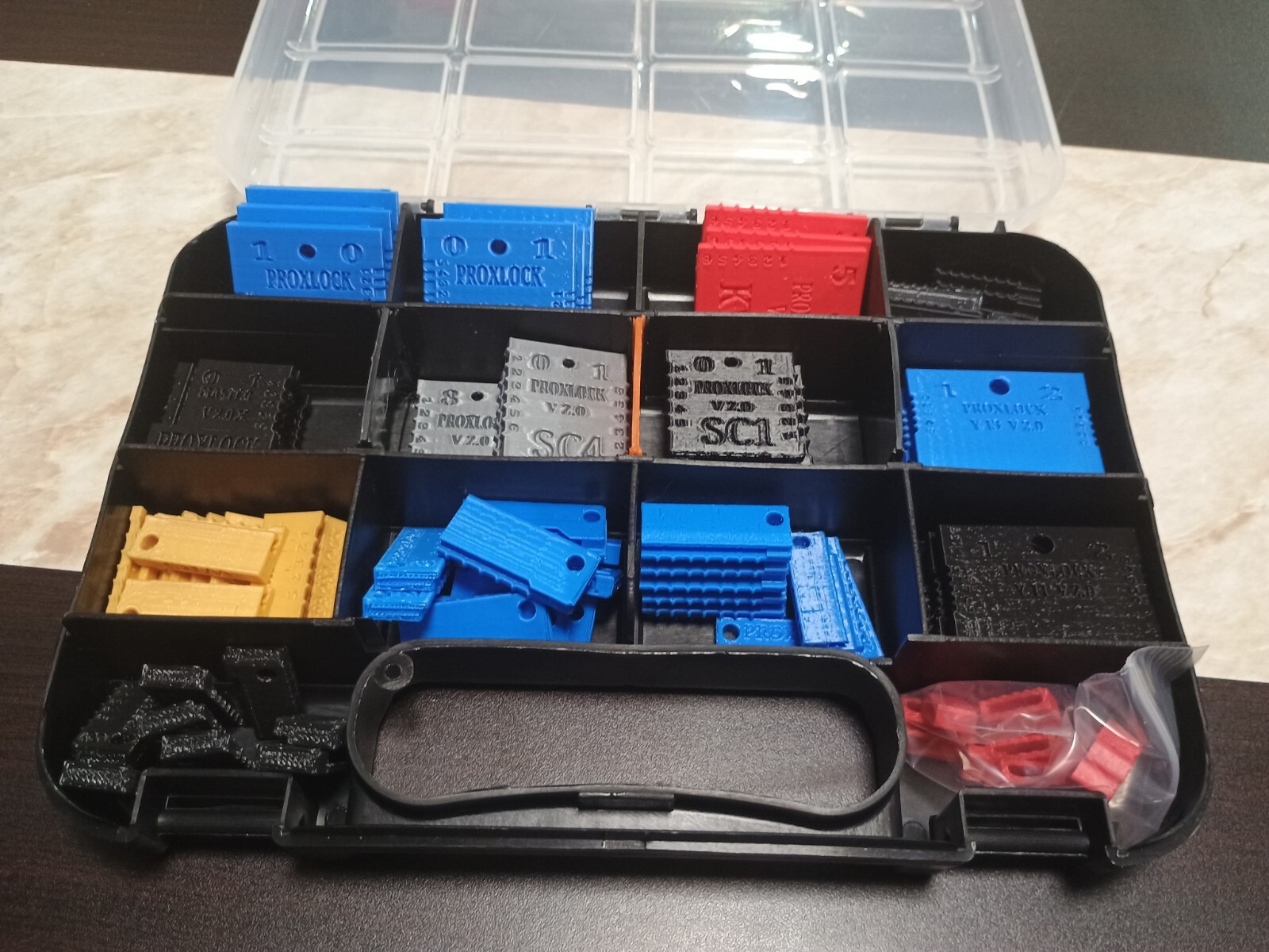 PROXLOCK  14  Sets (display)