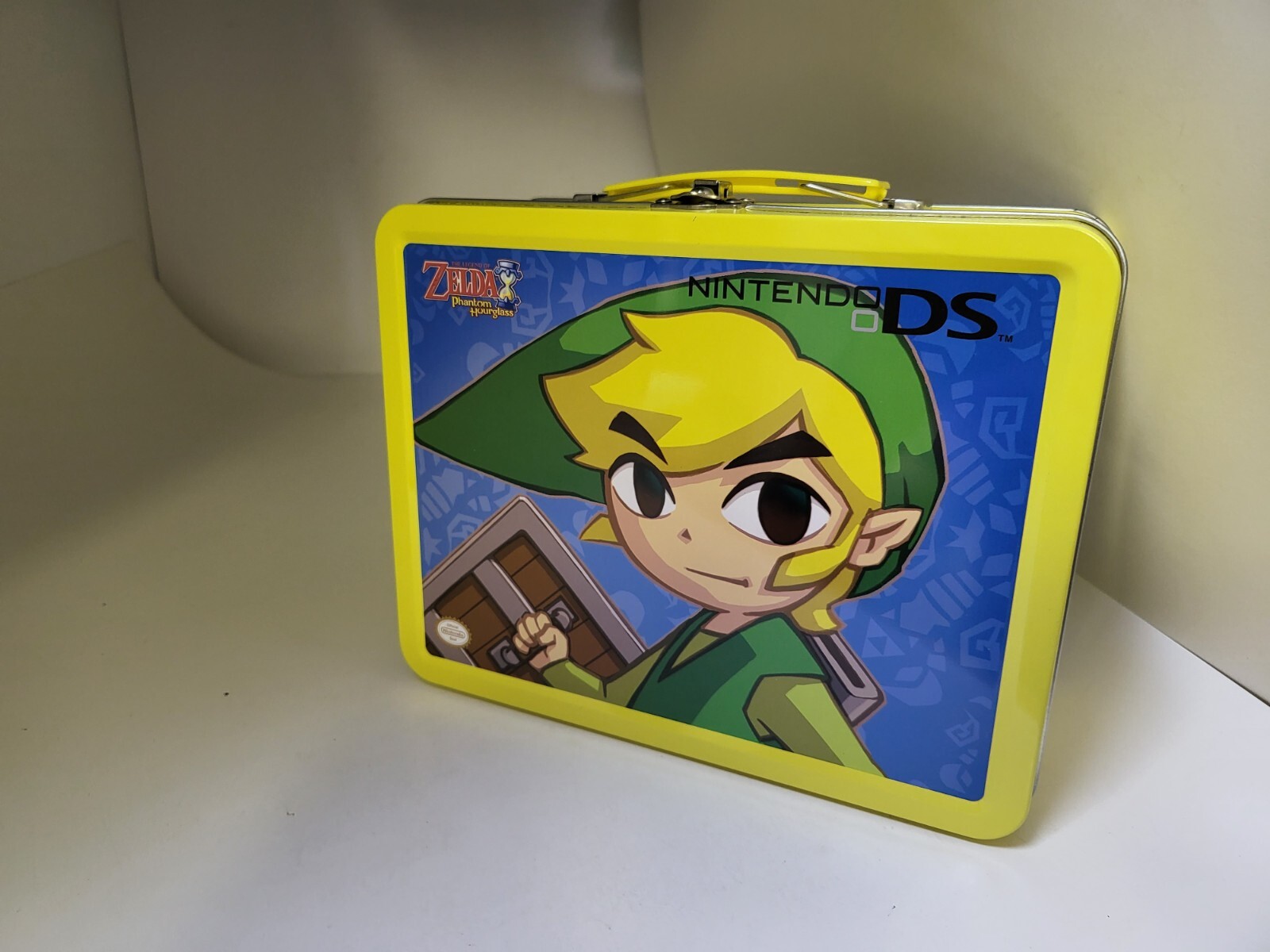 NEW Lunch box The Legend of Zelda Phantom Hourglass Metal Collectors Case