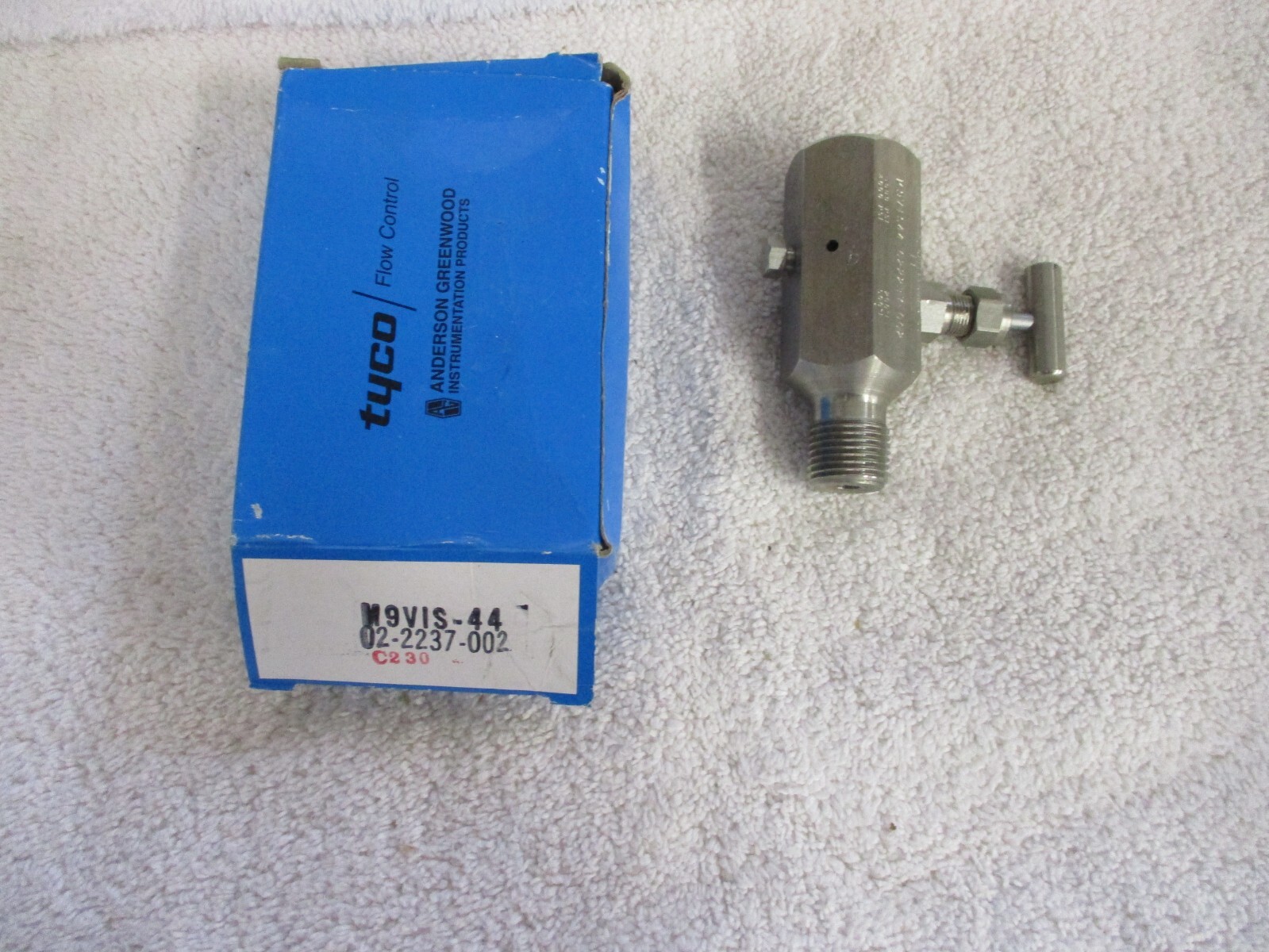 NIB tyco/ANDERSON GREENWOOD Block and Bleed Valve    M9VIS-44