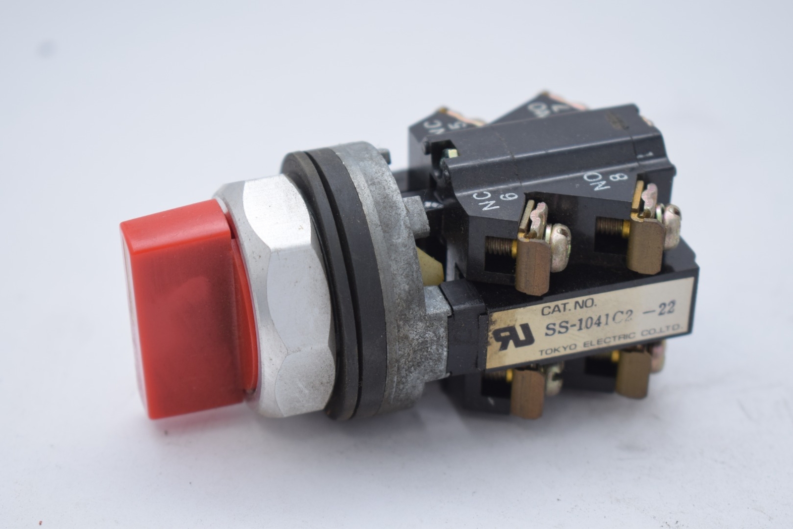 NEW TEC Tokyo Electric SS-1041C2-22 Selector Switch Red AC220V3A DC110V1A 600VAC
