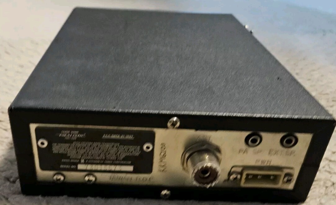 Realistic TRC-469 CB Radio Working