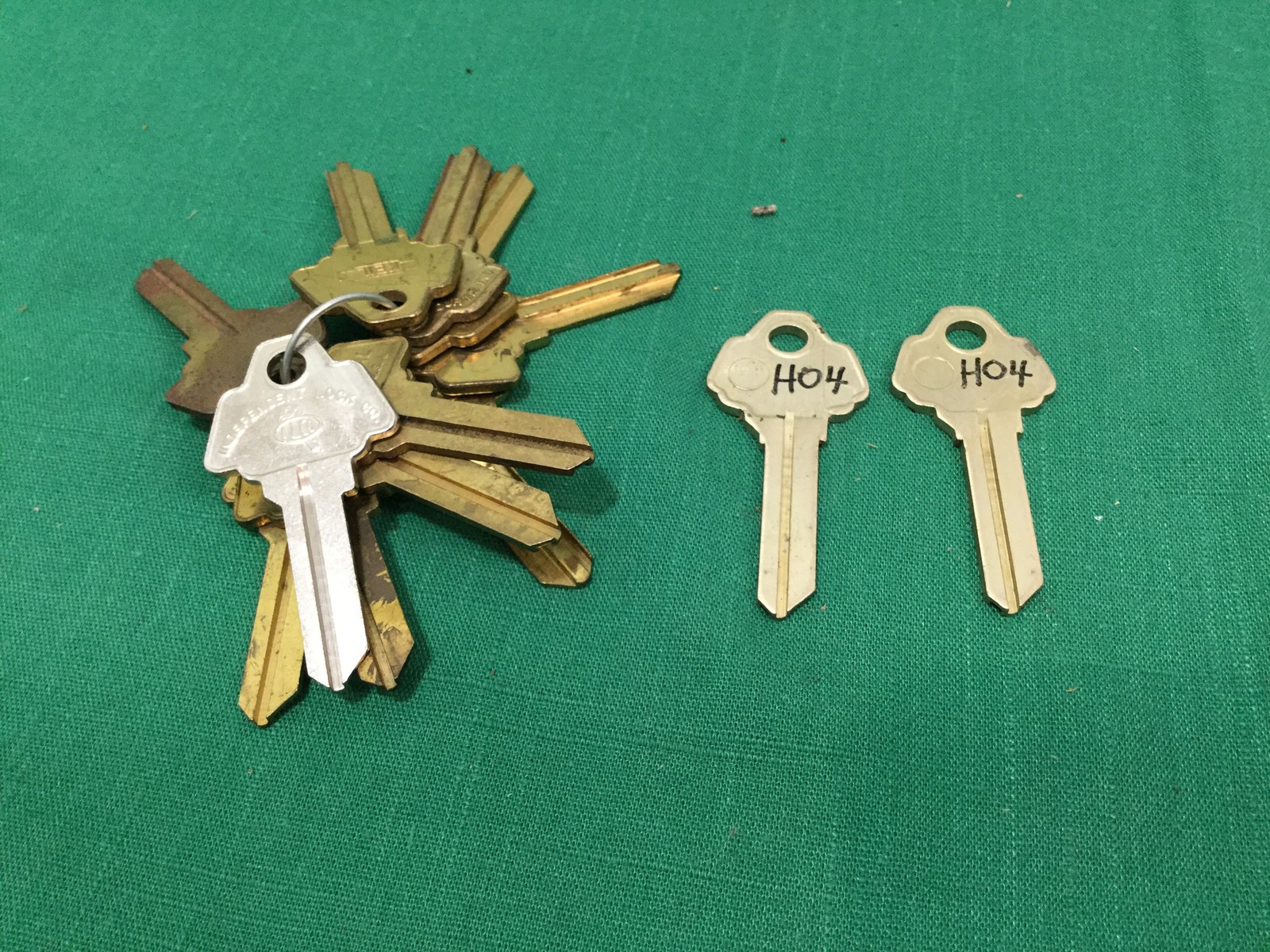 Vintage Hollymade and Challenger HO1, HO4 Kywy Key Blanks, Set of 13 - Locksmith