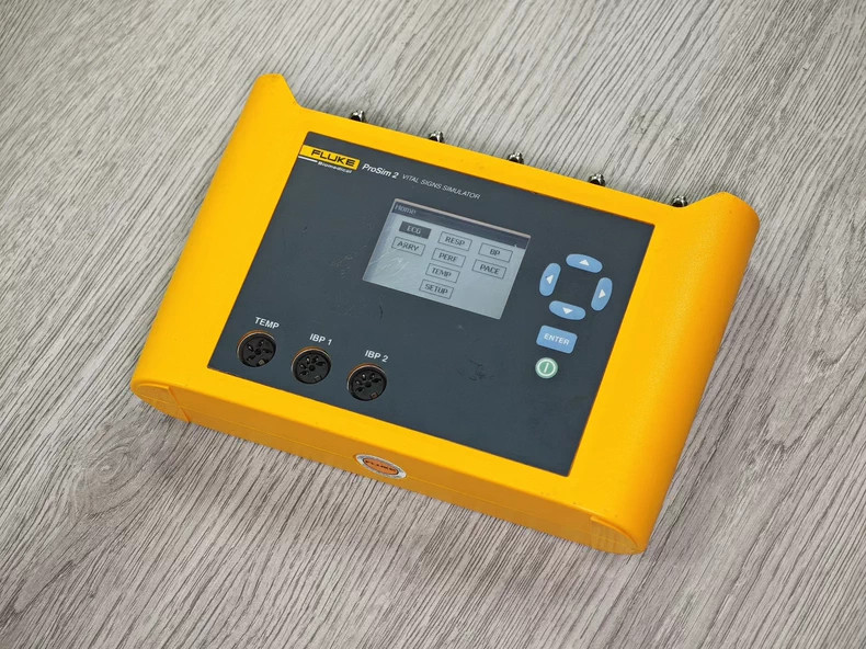 ProSim 2 FLUKE BIOMEDICAL PROSIM 2 VITAL SIGNS SIMULATOR
