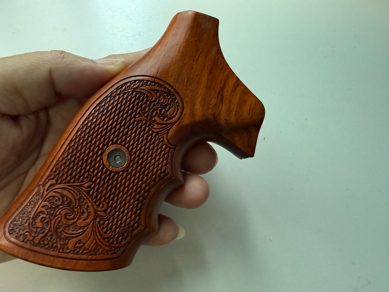 New Grip For Taurus TRACKER/JUDGE 17 44 415 425 450 617 627 692 Checker#TKF12